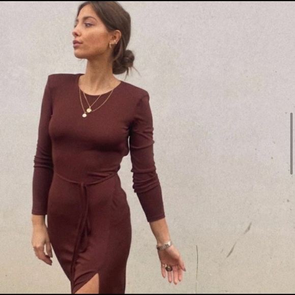 BLOGGER FAVORITES ZARA DRESS - Picture 5 of 6